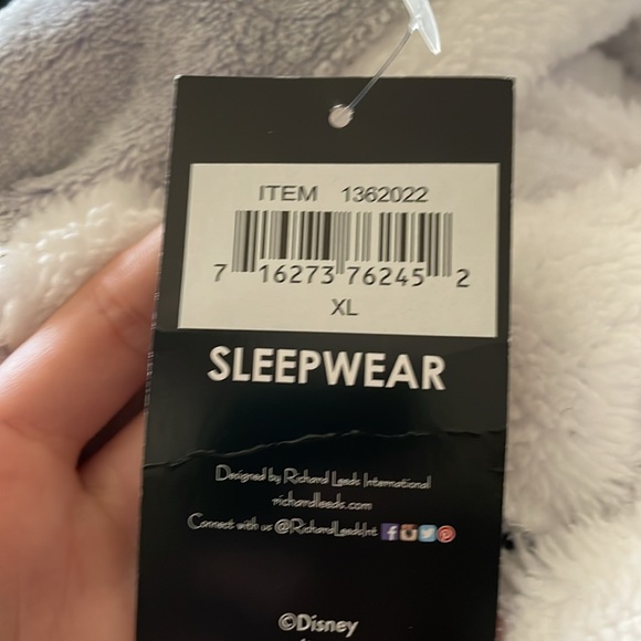 NWT Disney Sherpa Hoodie Women's Sleepwear Pullover PJ Fleece Sweater Purple - Picture 6 of 6